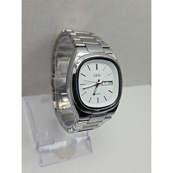 Gedi Quartz Day Date Silver Tone Cushion Case White Dial Women Watch New Battery - Picture 3 of 12